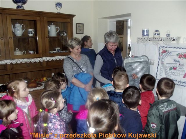 Wizyta w Izbie Regionalnej Towarzystwa Miłośników Kujaw w Radziejowie